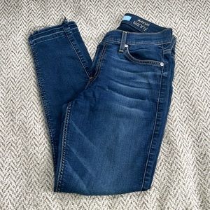 7 for all Mankind “the ankle skinny” 26